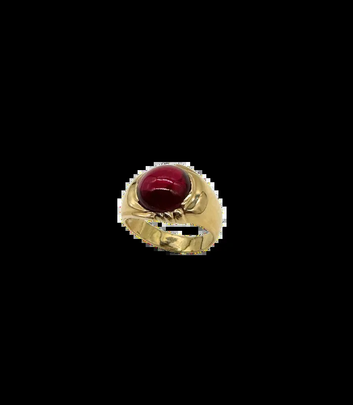 10K Yellow Gold Cabochon Red Stone Ring