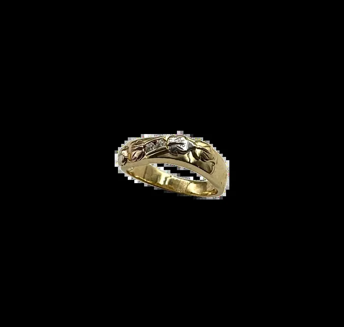 14K Tri-Color Gold Leaf Design Band with Diamond Accent