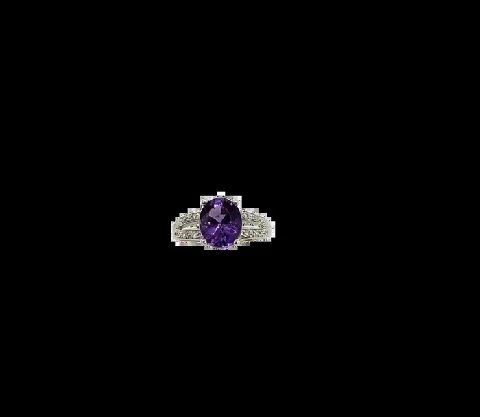 14k White Gold Oval Amethyst Ring with Diamond Accents