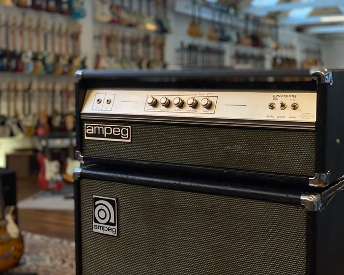 1970s Ampeg V-4B 100W Tube Bass Amplifier Head – 240v!