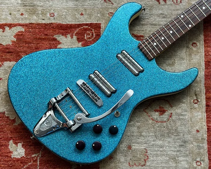 1999 Danelectro Hodad – Blue Sparkle w/Danelectro Vibrato