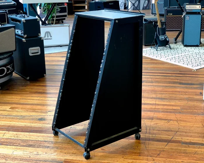 – 22U Rack