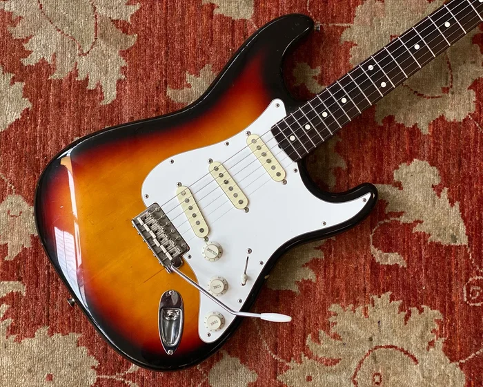 ’86 Fender ST62S Stratocaster in 3-Tone Sunburst – Made in Japan