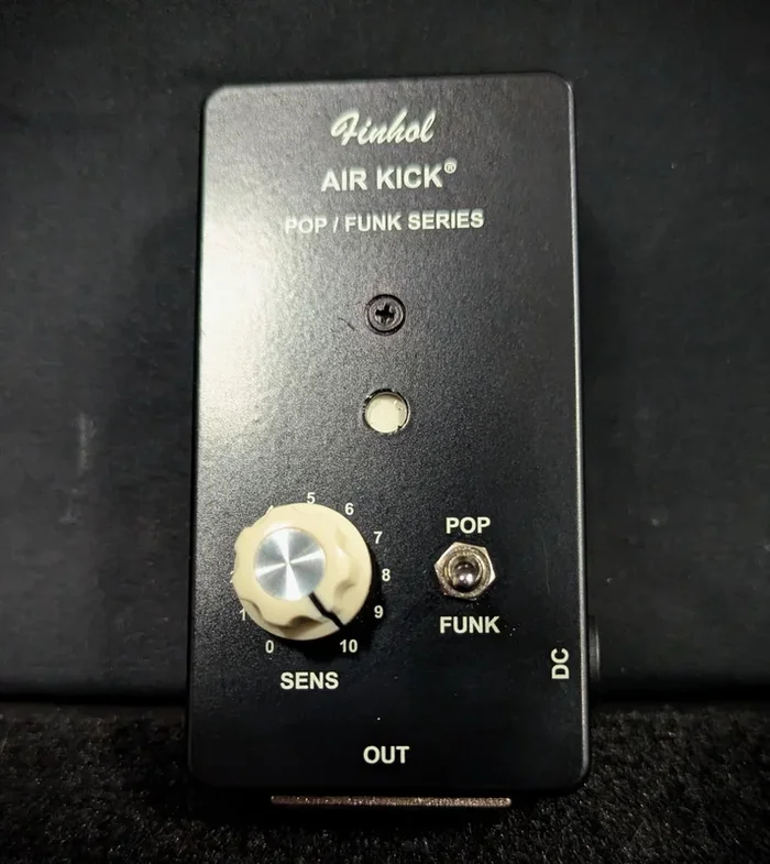 AK-02 Pop/Funk Sample Trigger