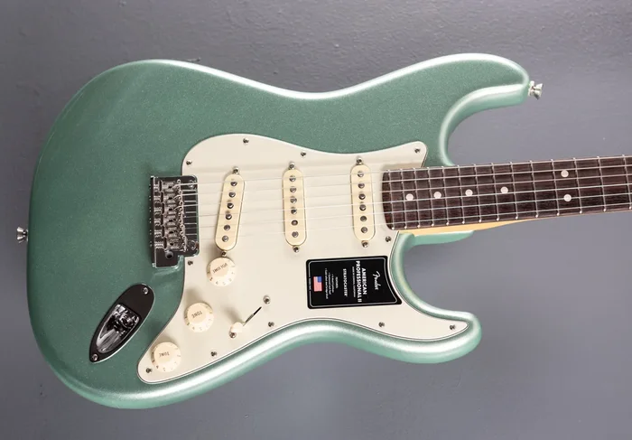 American Professional II Stratocaster – Mystic Surf Green w/Rosewood
