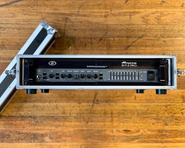 Ampeg SVT-III Pro w/ Road Case