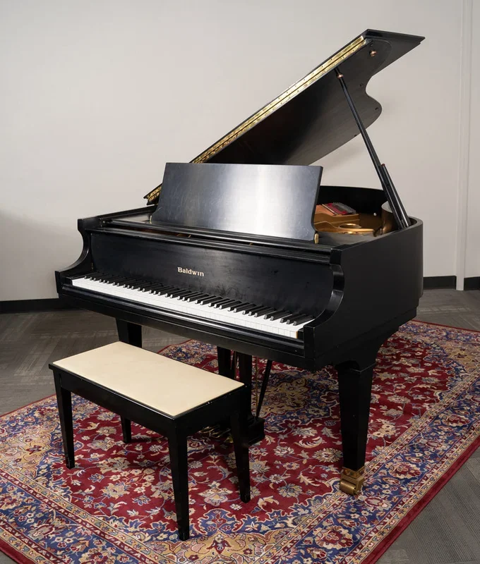 Baldwin 5’8″ Model R Grand Piano | Satin Ebony