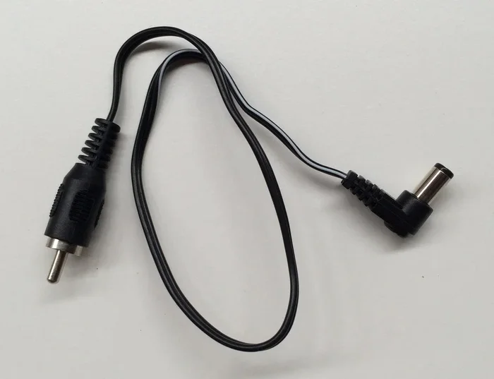 CIOKS 1050-I Type 1 – 5.5/2.1mm DC-plug Centre Negative, I-Shape 50cm (Black)