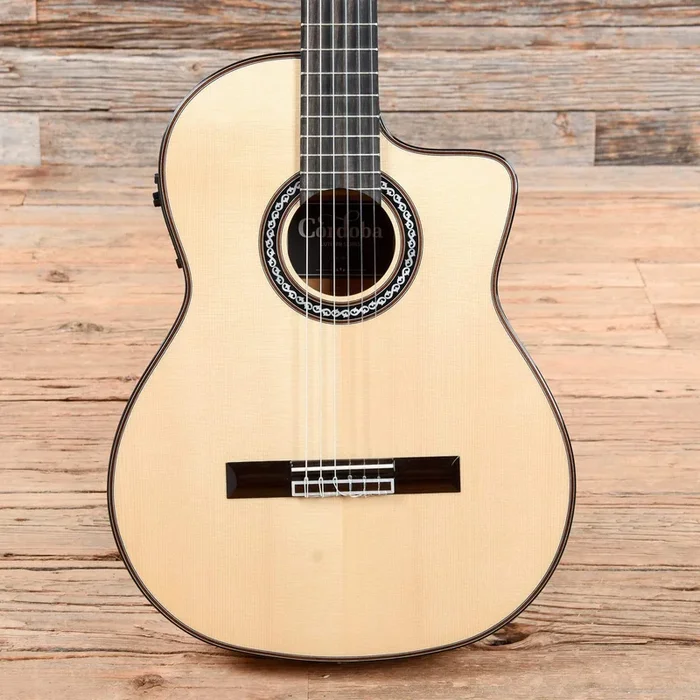 Cordoba GK Pro Gypsy Kings Signature Model w/Humicase