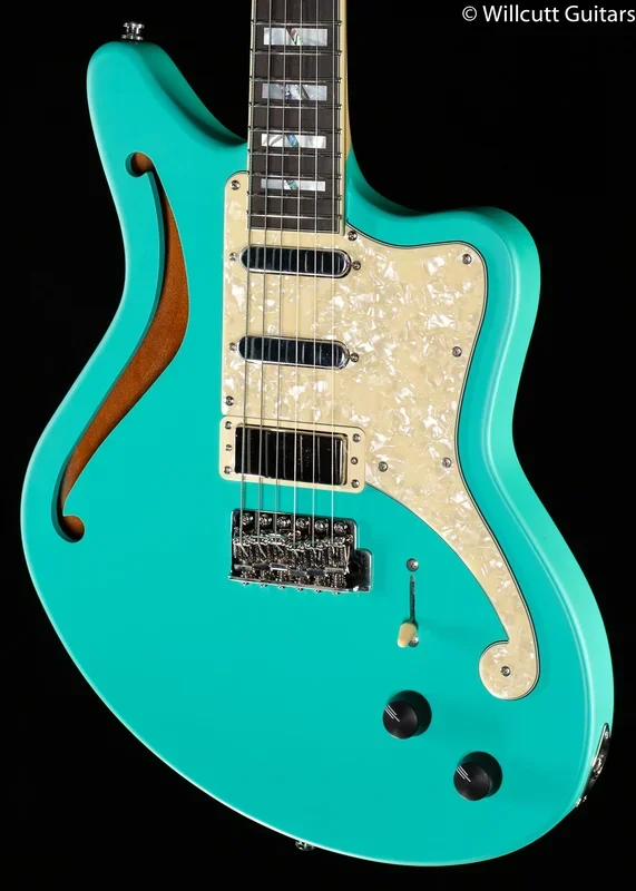 D’Angelico DELUXE BEDFORD SH LE MATTE SURF GREEN