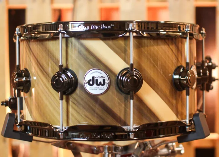 DW 7×14 Collector’s Maple 333 Natural Lacquer over Twisted Rainbow Snare Drum – SO#1409993
