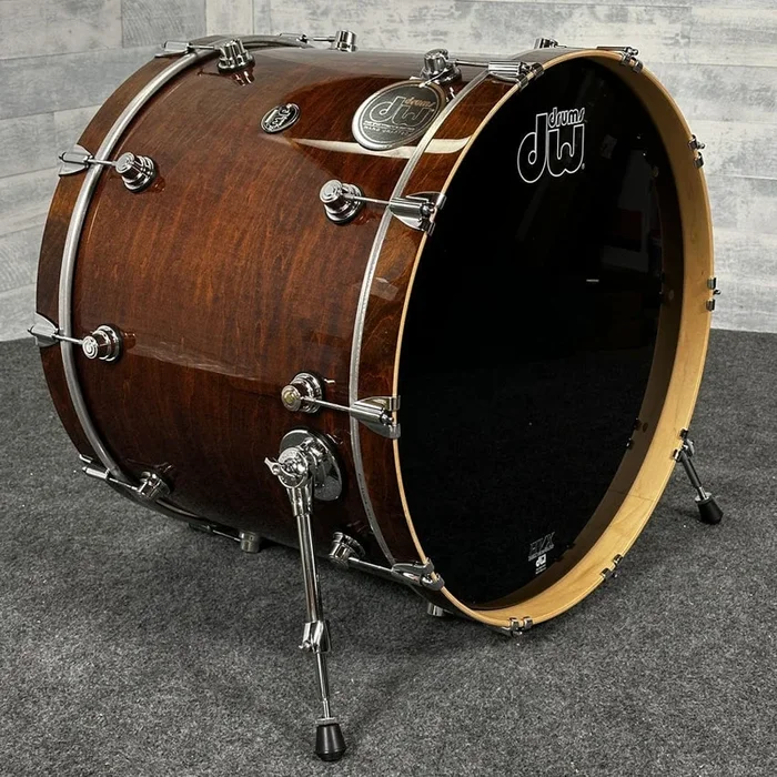 DW Performance Bass Drum 24×18 Walnut Lacquer – DCP Exclusive!