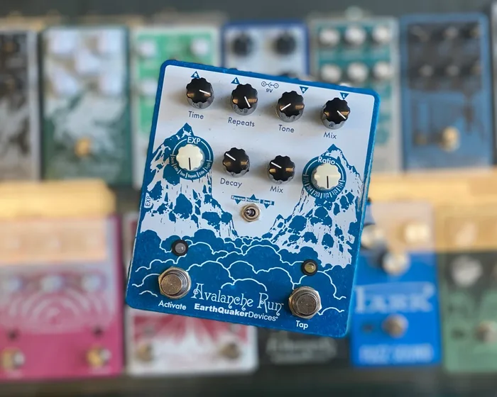 EarthQuaker Devices Avalanche Run v2