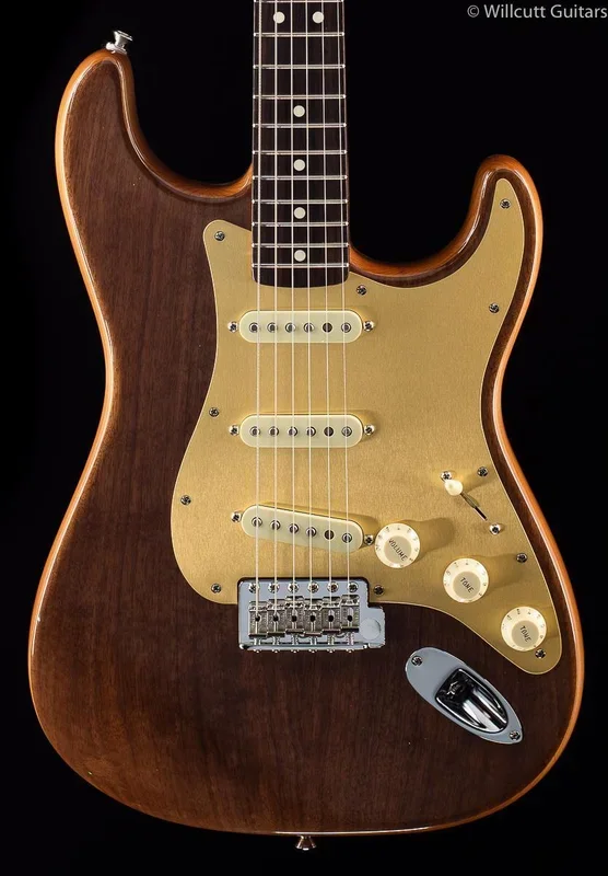 Fender American Custom Ltd. Walnut Roasted Stratocaster (364)