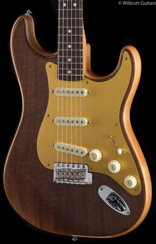 Fender American Custom Ltd. Walnut Roasted Stratocaster (624)