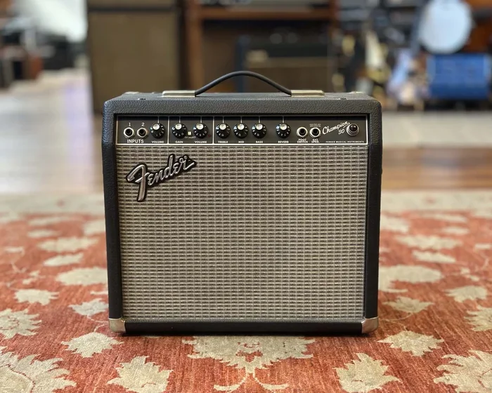 Fender Champion 30 Solid State 30 Watt 1×10″ Practise Amp