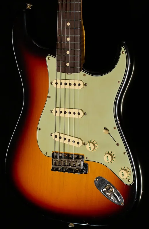 Fender Custom Shop Masterbuilt Yuriy Shishkov Willcutt True ’62 Strat Journeyman Relic 3-Tone Sunburst (192)