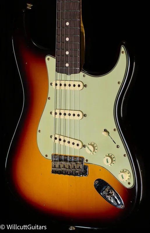 Fender Custom Shop Willcutt True ’62 Stratocaster Journeyman Relic 3-Color Sunburst Large C (029)