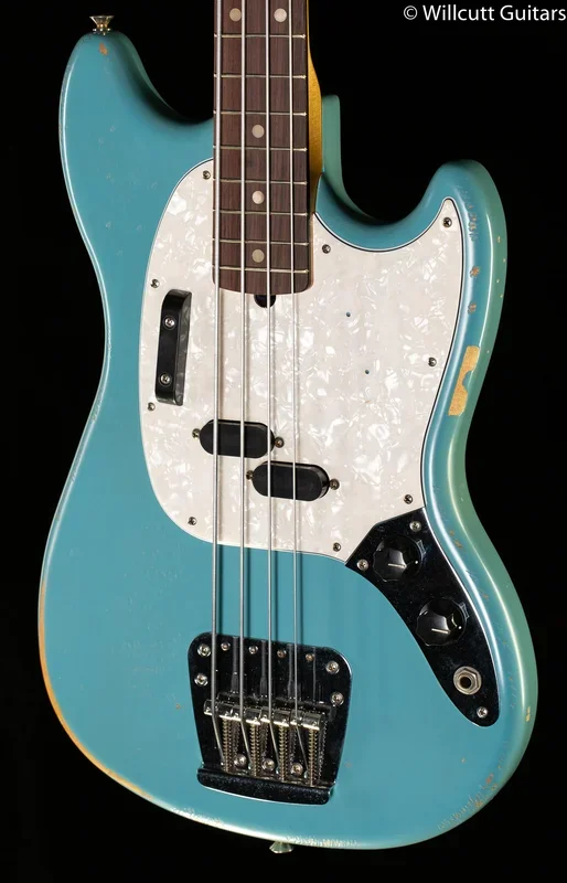 Fender JMJ Road Worn Mustang Bass Rosewood Fingerboard Faded Daphne Blue (779)