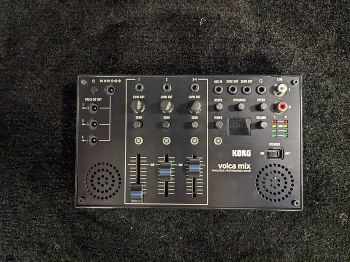 Floor Demo Volca Mix 4-Channel Analog Performance Mixer