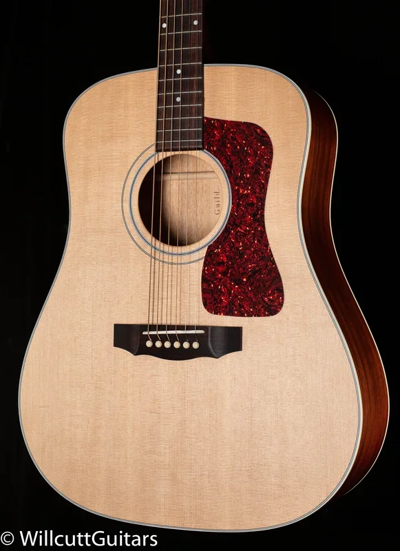 Guild D-40 Natural Spruce/Mahogany (597)