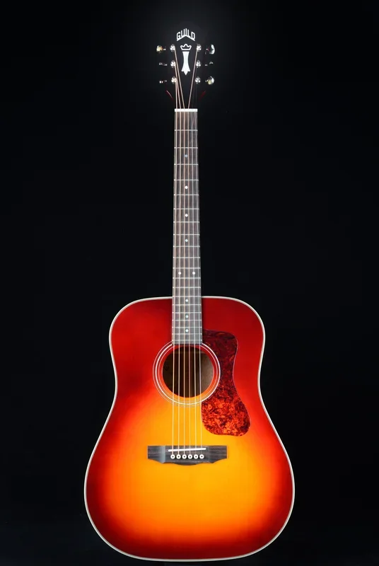 Guild Westerly Collection D-140 – Cherry Burst