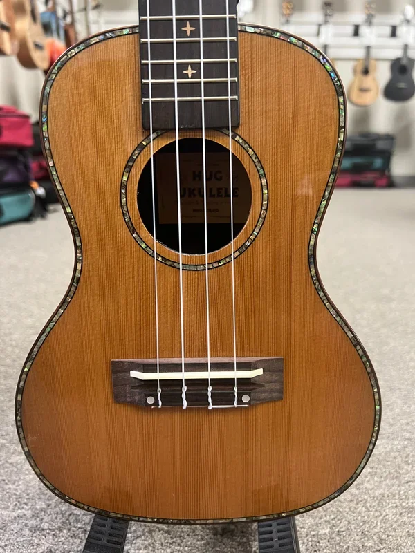 HUG SCR-CG Solid Cedar/Rosewood Concert Ukulele – B-Stock Finish Flaw