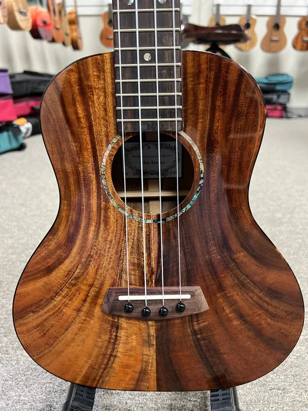 Kanile’a KO-2-ST Oha Koa Super Tenor Ukulele w/Case