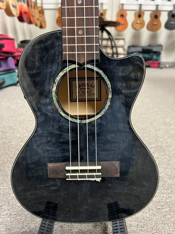 LANIKAI QM-BKCET Quilted Maple Electric Tenor Ukulele w/Case – Transparent Black