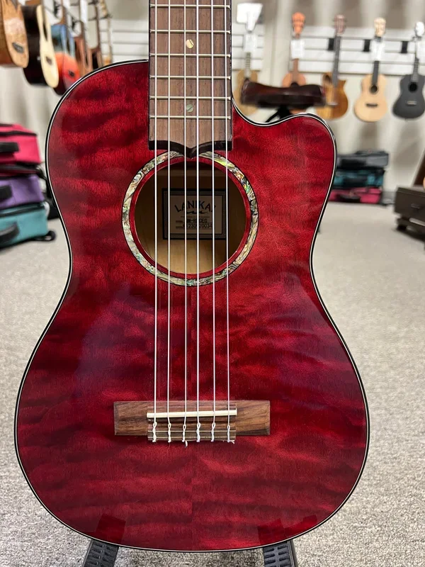 LANIKAI QM-RDCEG Quilted Maple Electric Guitalele w/Case – Transparent Red Guitarlele