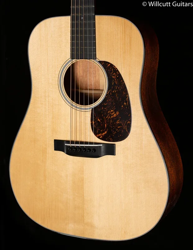 Martin D-18 Authentic 1937 VTS (096)