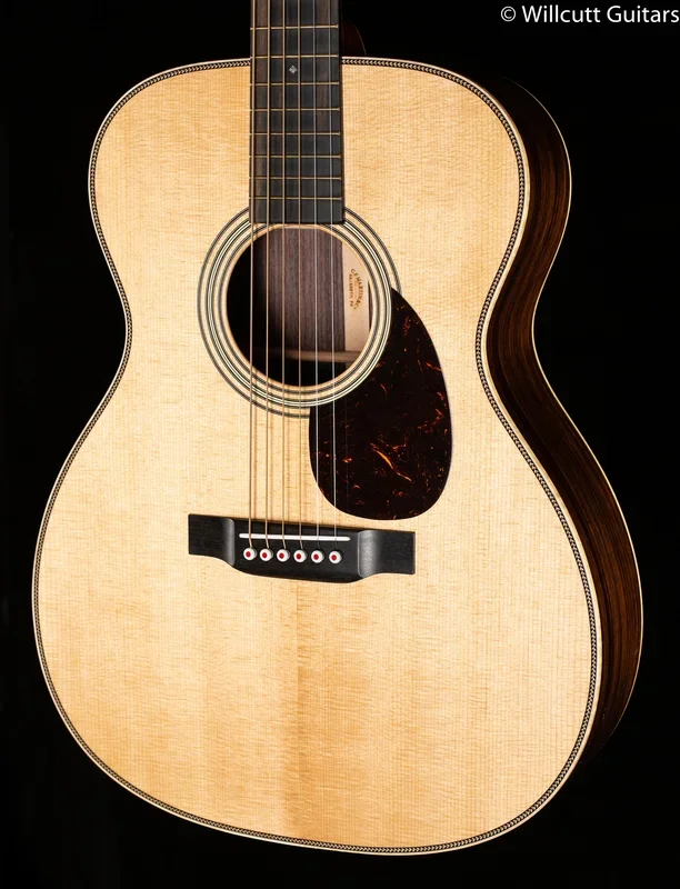 Martin OM-28 Modern Deluxe (019)