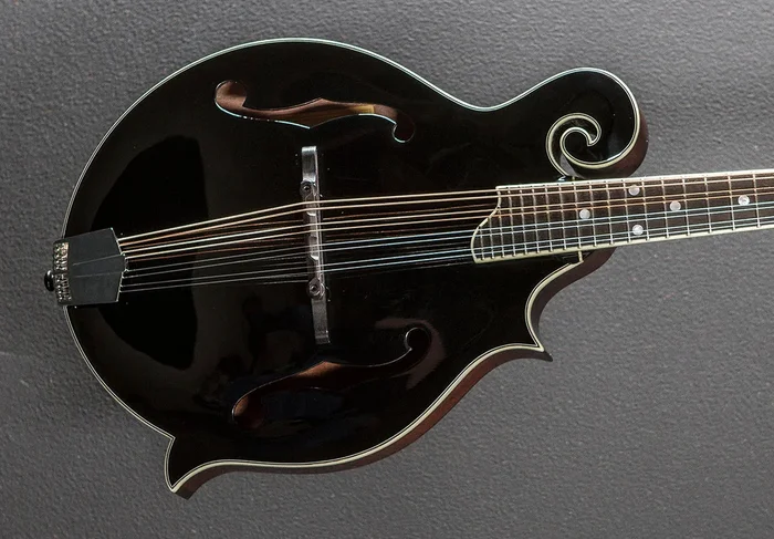 MD415-BK Mandolin
