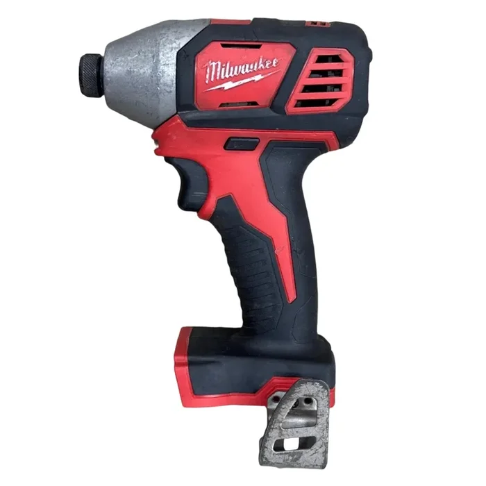 Milwaukee M18 18V 1/4″ Cordless Hex Impact Driver w/ Battery & Charger (2656-20)