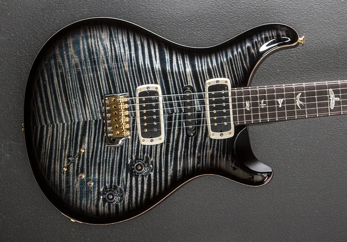 Modern Eagle V 10 Top – Faded Whale Blue Smokeburst