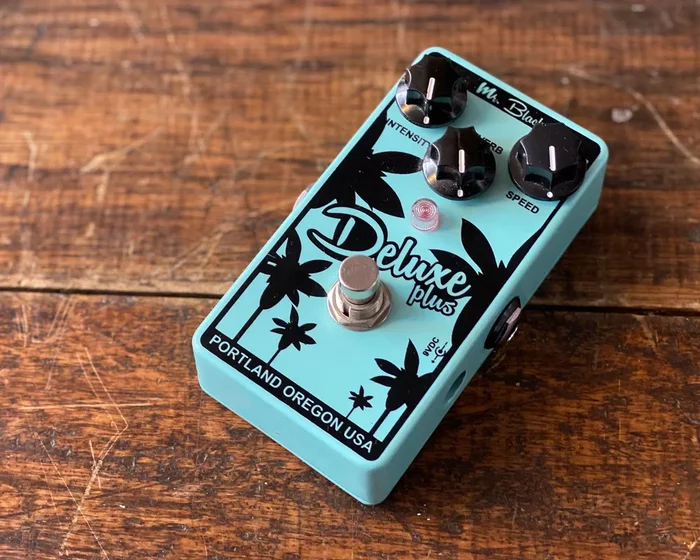 Mr. Black Deluxe +
