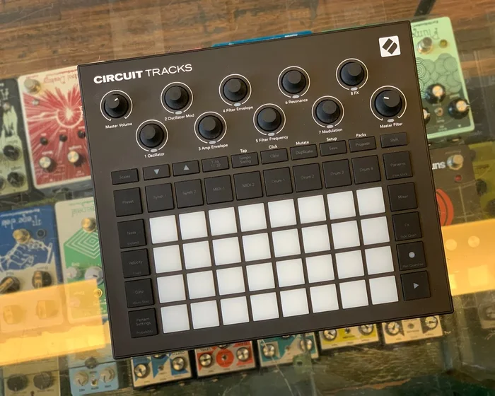 Novation Circuit – Tracks