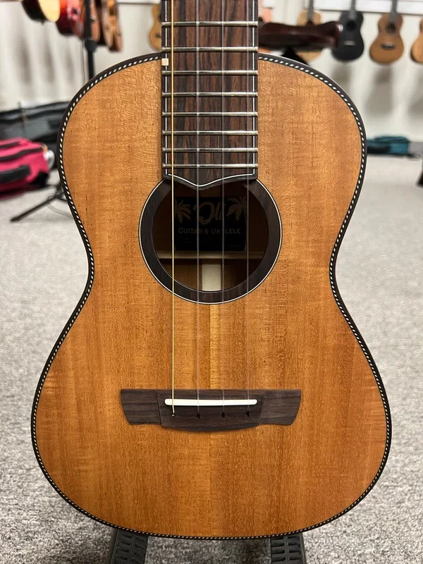 Oli X1-TMH-S Solid Mahogany Tenor Ukulele w/Case