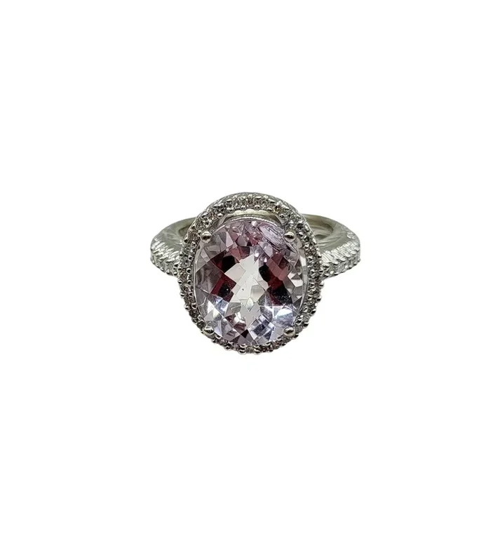 Pale Amethyst and Diamond Ladies Fashion Ring