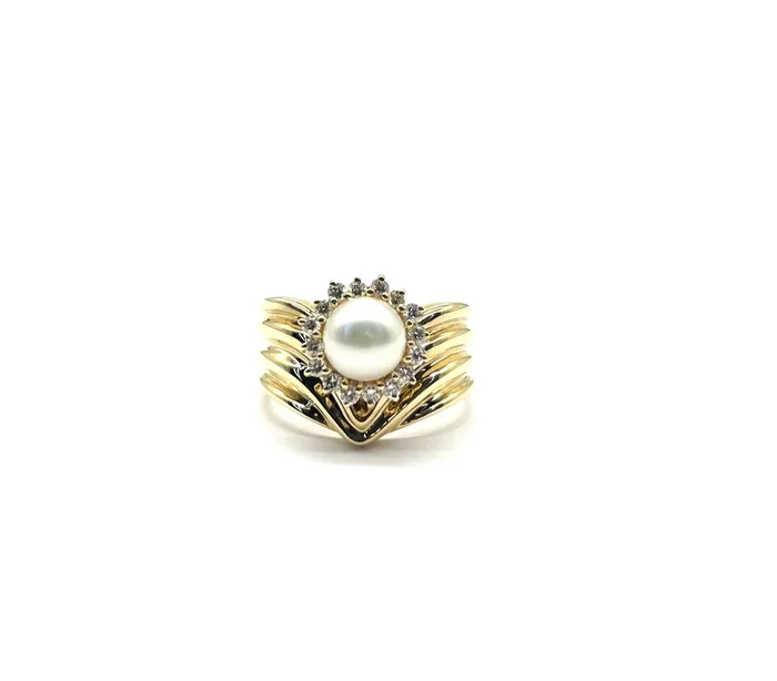Pearl and Diamond Halo Ribbed Chevron Ring