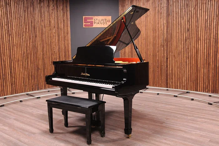 Pearl River GP160 Baby Grand Piano