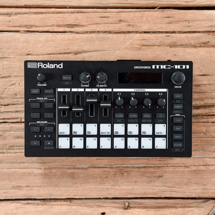 Roland MC-101 Groovebox Drum Machine