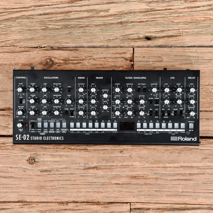 Roland SE-02