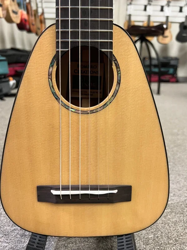 Romero Creations Solid Spruce/Mahogany Tiny Tenor 6 String Guitalele/Guitarlele w/Case – RC-TT6-SM Ukulele