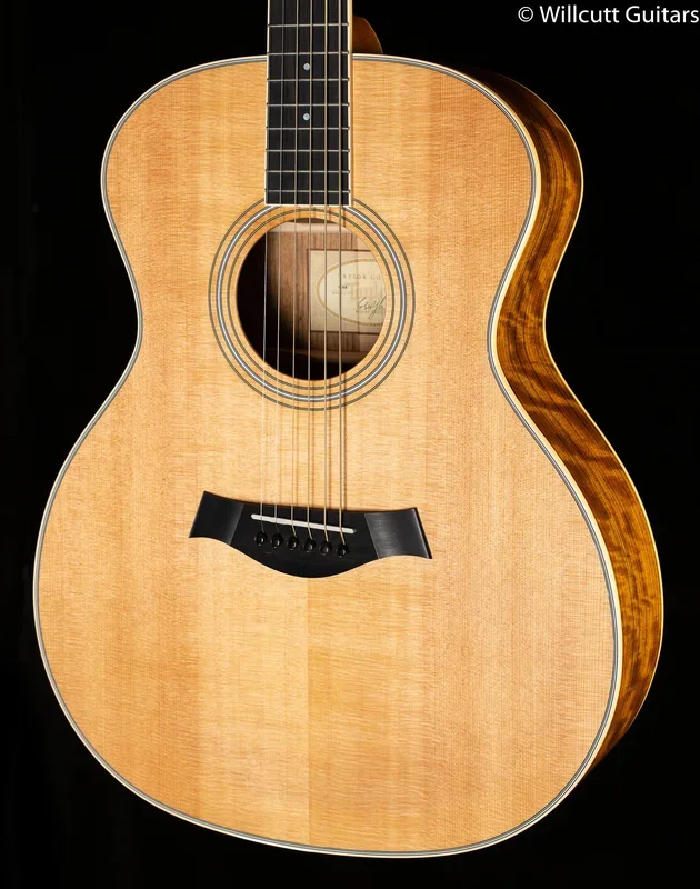Taylor Grand Concert Ovangkol Left Handed USED