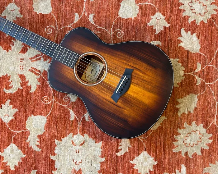 Taylor GS Mini-e Koa Plus – Left Handed
