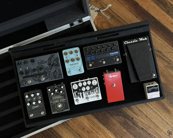 Transit Pak Cases Custom-Built Flight Case w/Gator Pedalboard