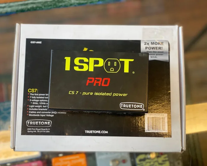 Truetone 1 SPOT Pro CS7 w/ Mounting Bracket for Pedaltrain