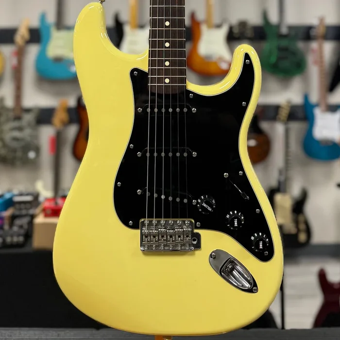Used Fender Classic 60s Stratocaster Canary Diamond w/bag TSS6386