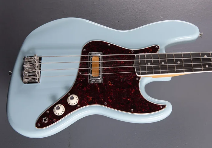Used Gold Foil Jazz Bass ’22